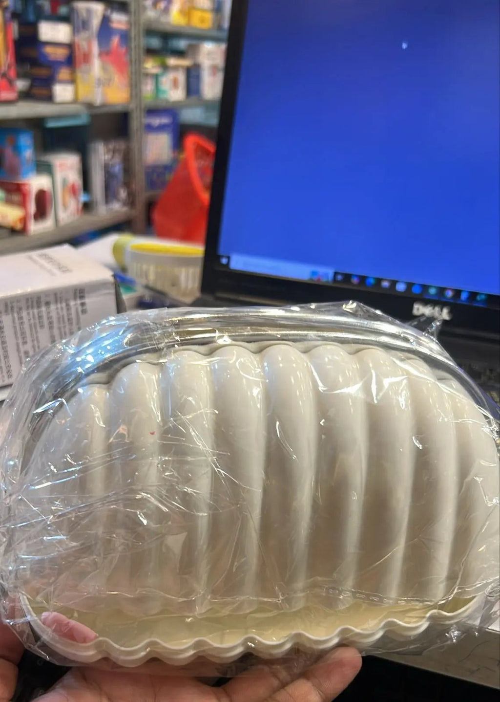 Luxury Shell Shape Tissue Box – Elegant Wave Pattern Paper Napkin Dispenser DailyDwell.pk